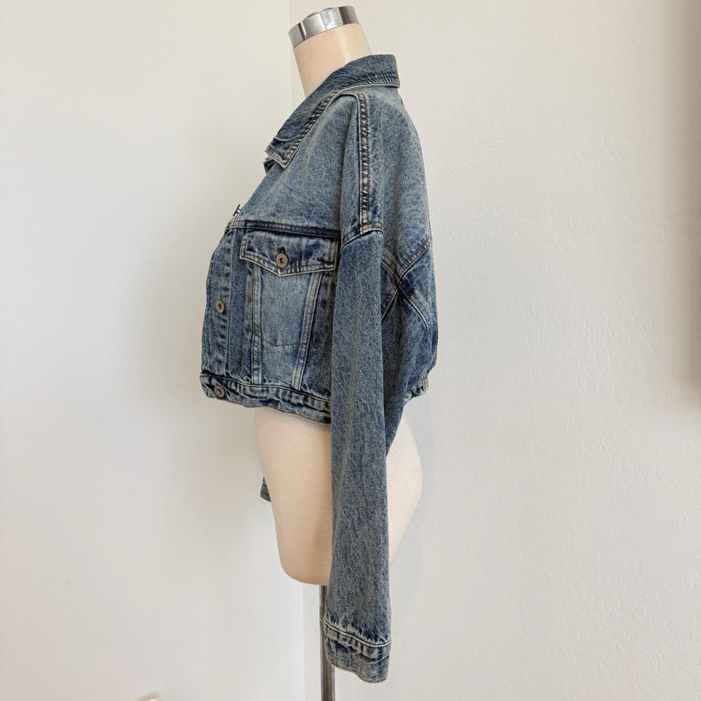 Cropped Denim Jacket - Picture 3 of 6